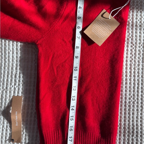 NWT $168 Reformation Dana Cashmere Crew Cherry Red Sweater - Picture 9 of 11